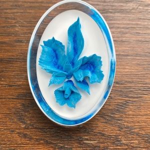 Vintage acrylic brooch with embedded flower